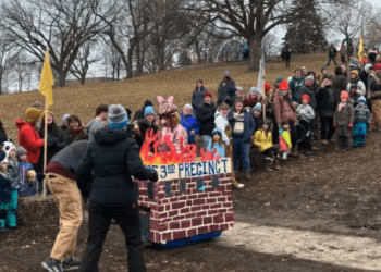 Minneapolis residents cheer on replica of burning Third Precinct – Law Officer